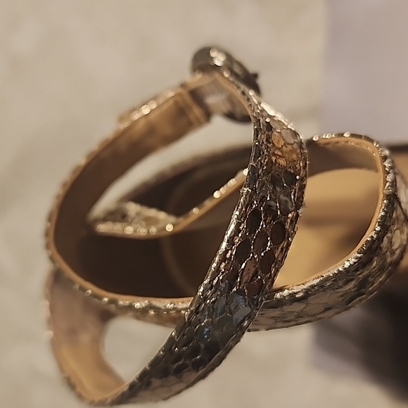 Jennifer Lopez Malika Heels in Champagne - Picture 4 of 10